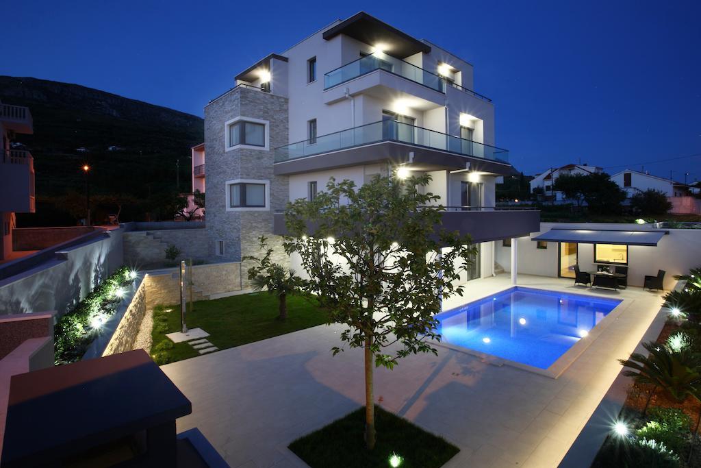 Villa Lucas โปดสตรานา ภายนอก รูปภาพ