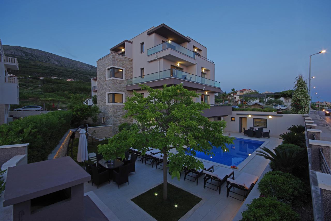 Villa Lucas โปดสตรานา ภายนอก รูปภาพ