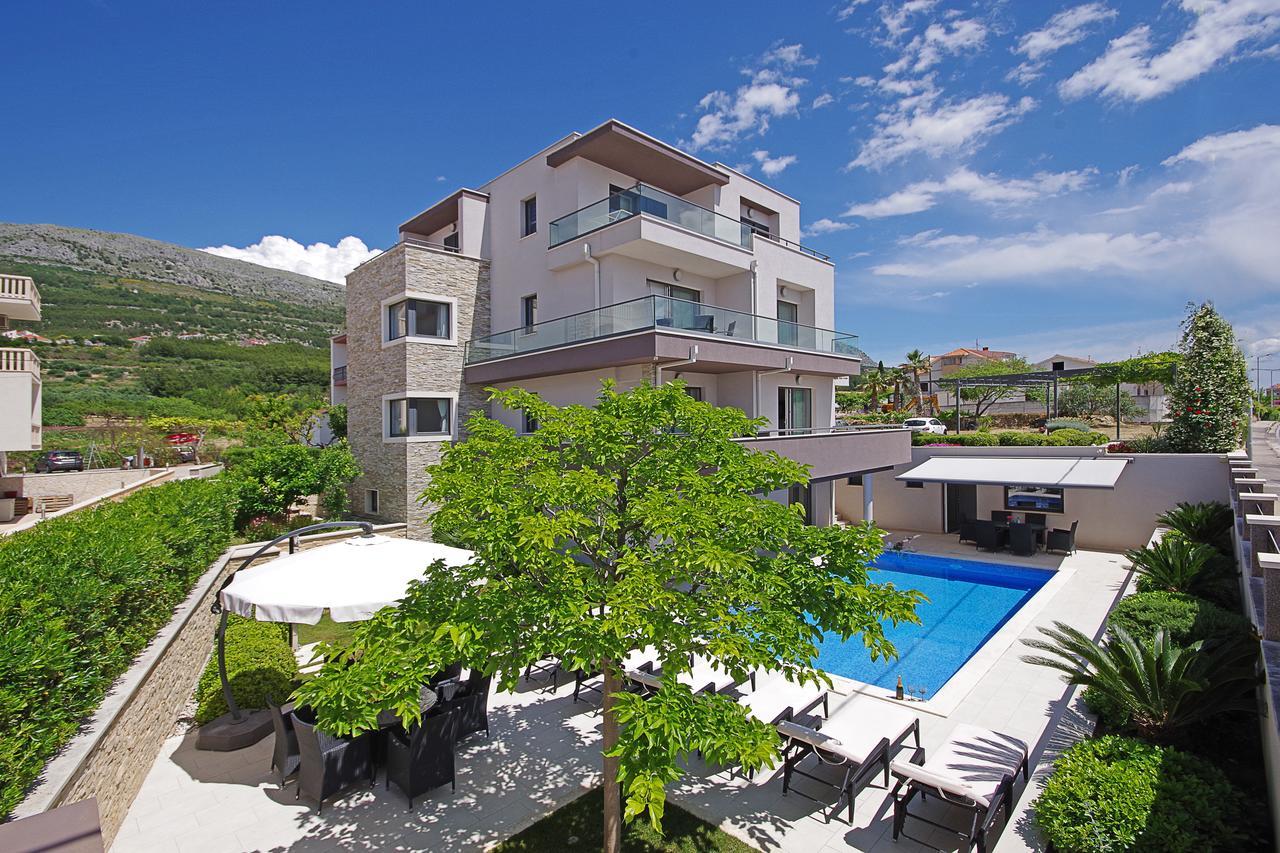 Villa Lucas โปดสตรานา ภายนอก รูปภาพ